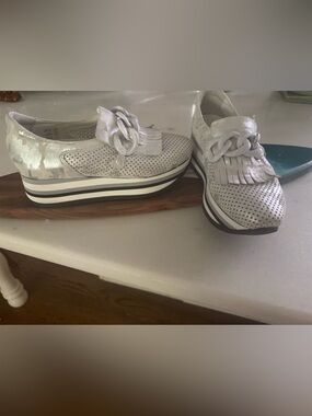 Never Worn Softwaves Platform Perforated Loafer with Chain Accent - White